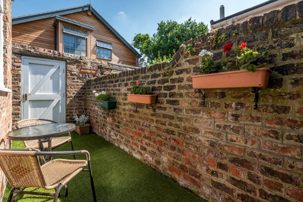 Cosy & Central Victorian House - Pass The Keys يورك المظهر الخارجي الصورة